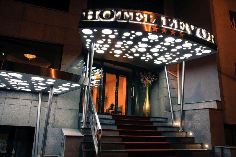 Kosher Hotel Lev Or Бухарест Экстерьер фото