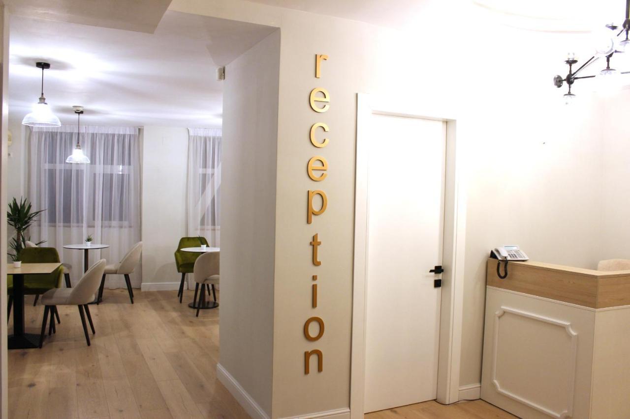 Kosher Hotel Lev Or Бухарест Экстерьер фото
