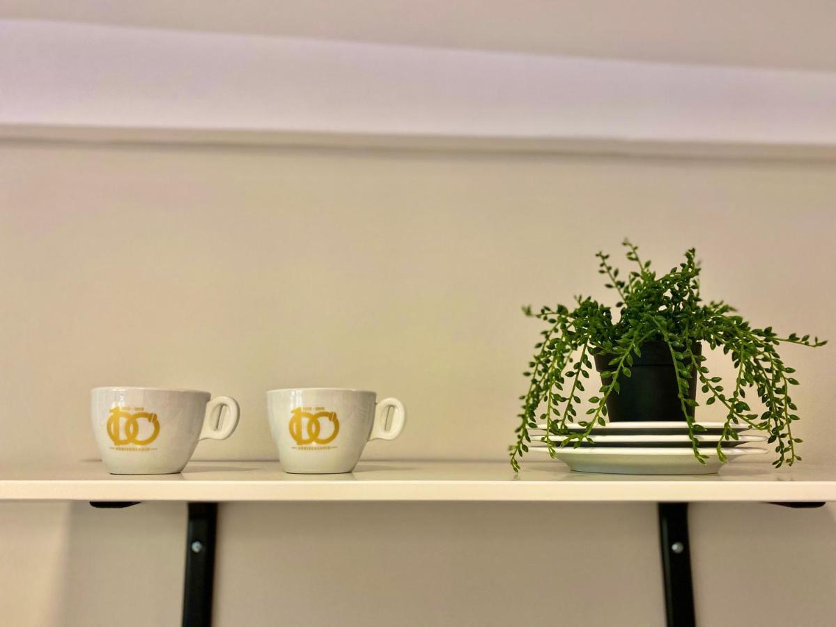 Kosher Hotel Lev Or Бухарест Экстерьер фото